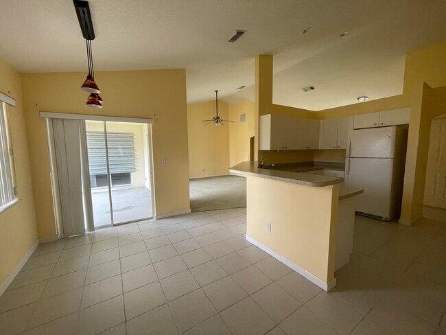 Foto del edificio - 5961 NW Brenda Cir