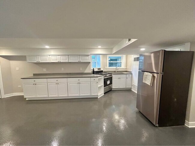 Foto del edificio - 4736 N Spaulding Ave