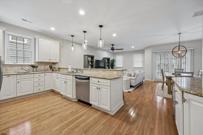 Foto del edificio - 113 N Adams Ave