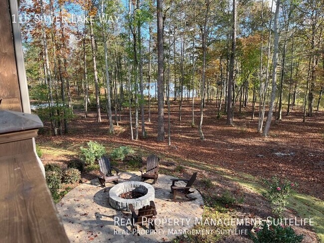 Building Photo - 115 Silver Lake Way