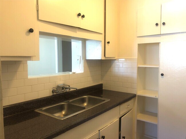 Foto del edificio - 1755 Colquitt St St