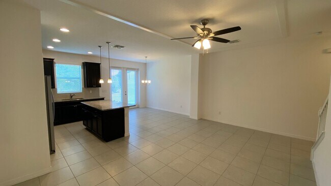 Building Photo - Beautiful 3BR/2.5BA Townhome in Sawgrass Landing South Orlando!!