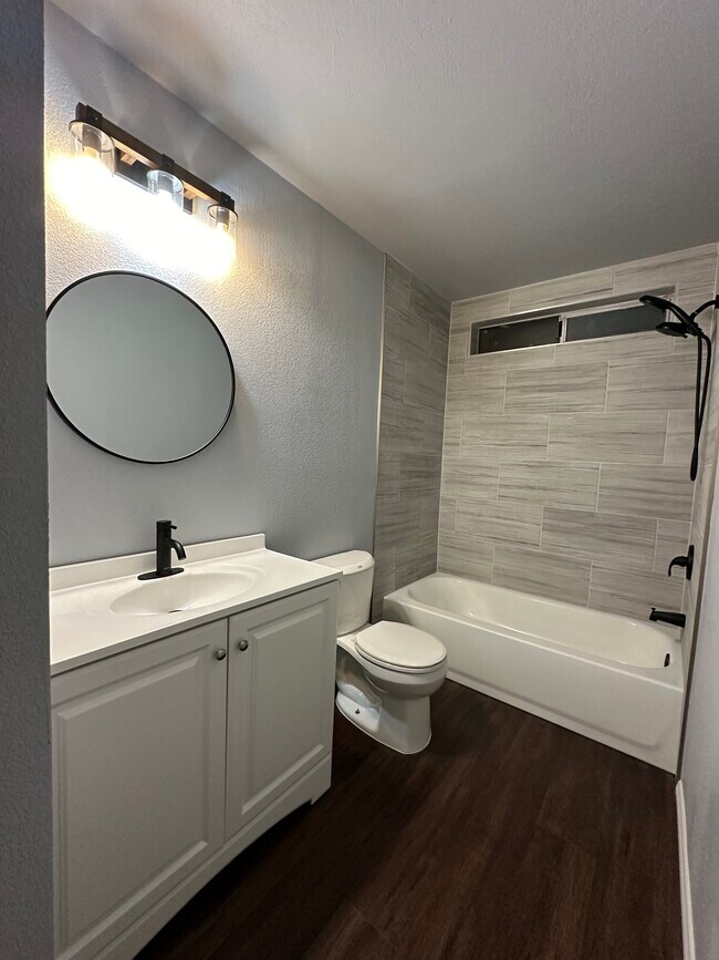 Foto del edificio - 221 S Valley St