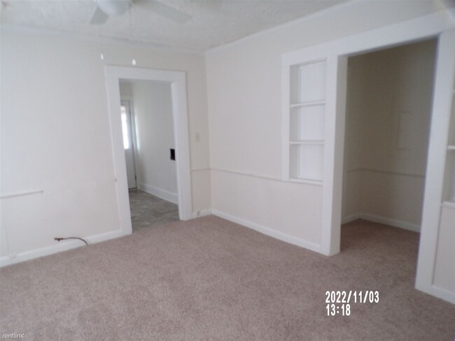 Building Photo - 2 br, 1 bath House - 116 W 12th St