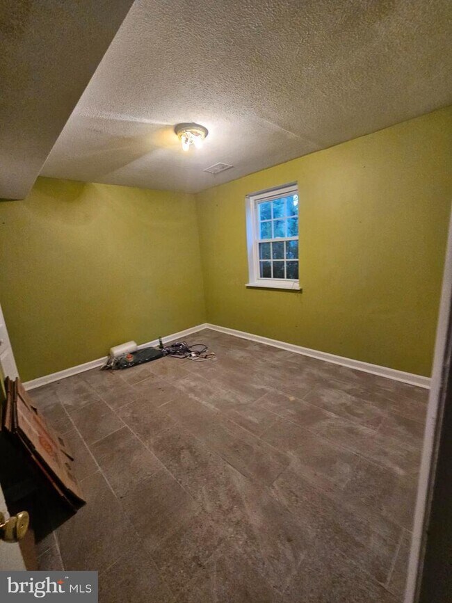 Foto del edificio - 8912 Traveller St