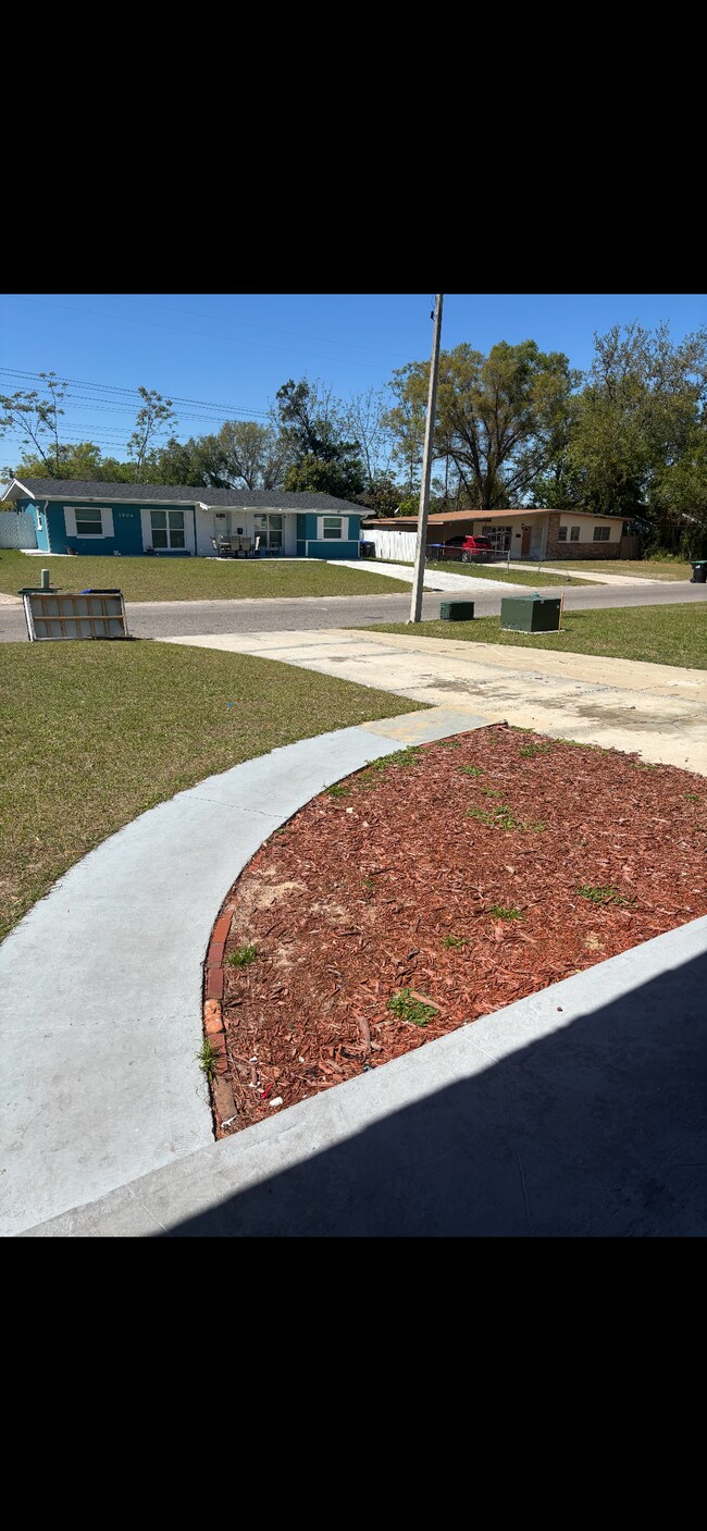 Foto del edificio - 3903 Pine Ridge Rd