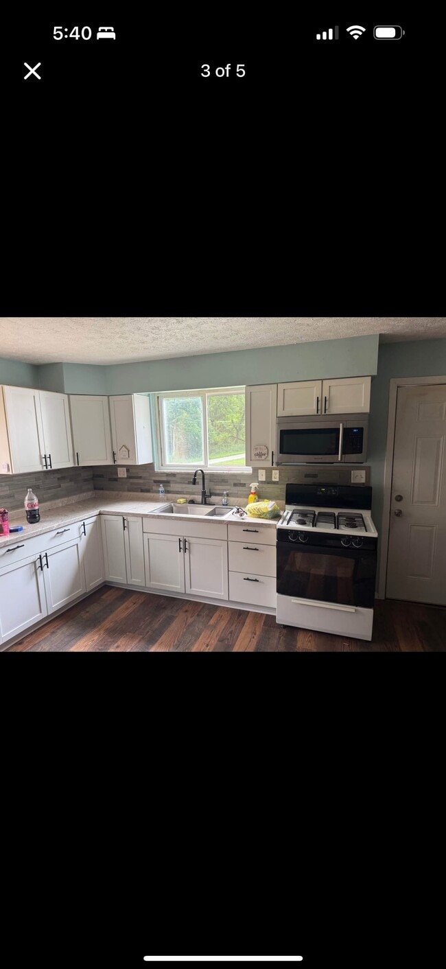 Building Photo - 976 Grapevine Rd