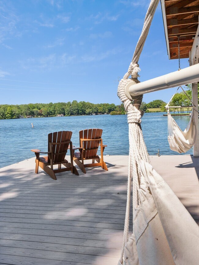 Foto del edificio - Lake Anna GuestHouse at 361 Robbie