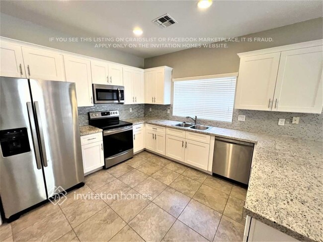 Foto del edificio - 15147 N 137th Ln