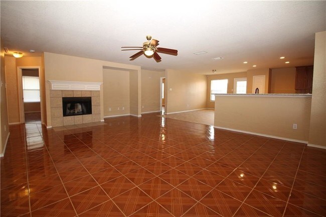 Building Photo - 2420 Arroyo Springs Dr
