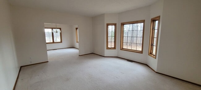 Building Photo - Beautiful Home Down by the River