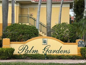 Building Photo - 7270 NW 114th Ave