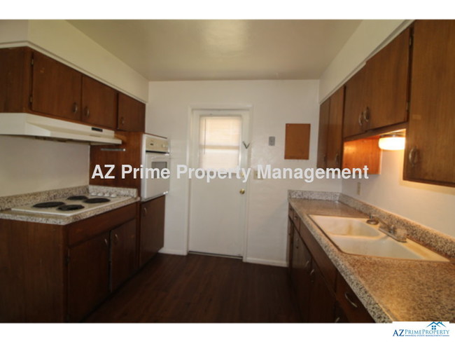 Building Photo - 2012 S Granada Dr