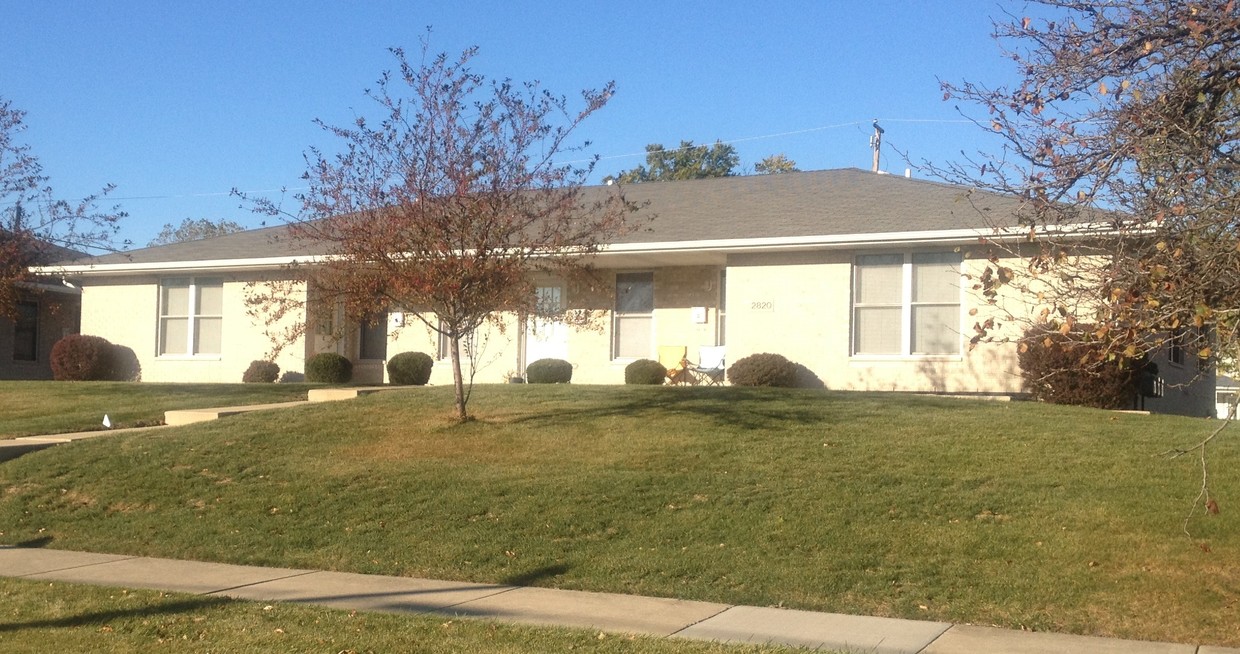 Primary Photo - 2820 Jackson Ave