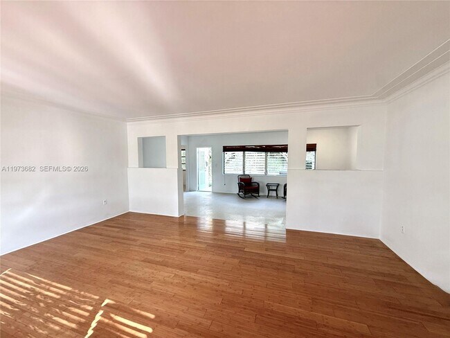 Foto del edificio - 845 Fairway Dr