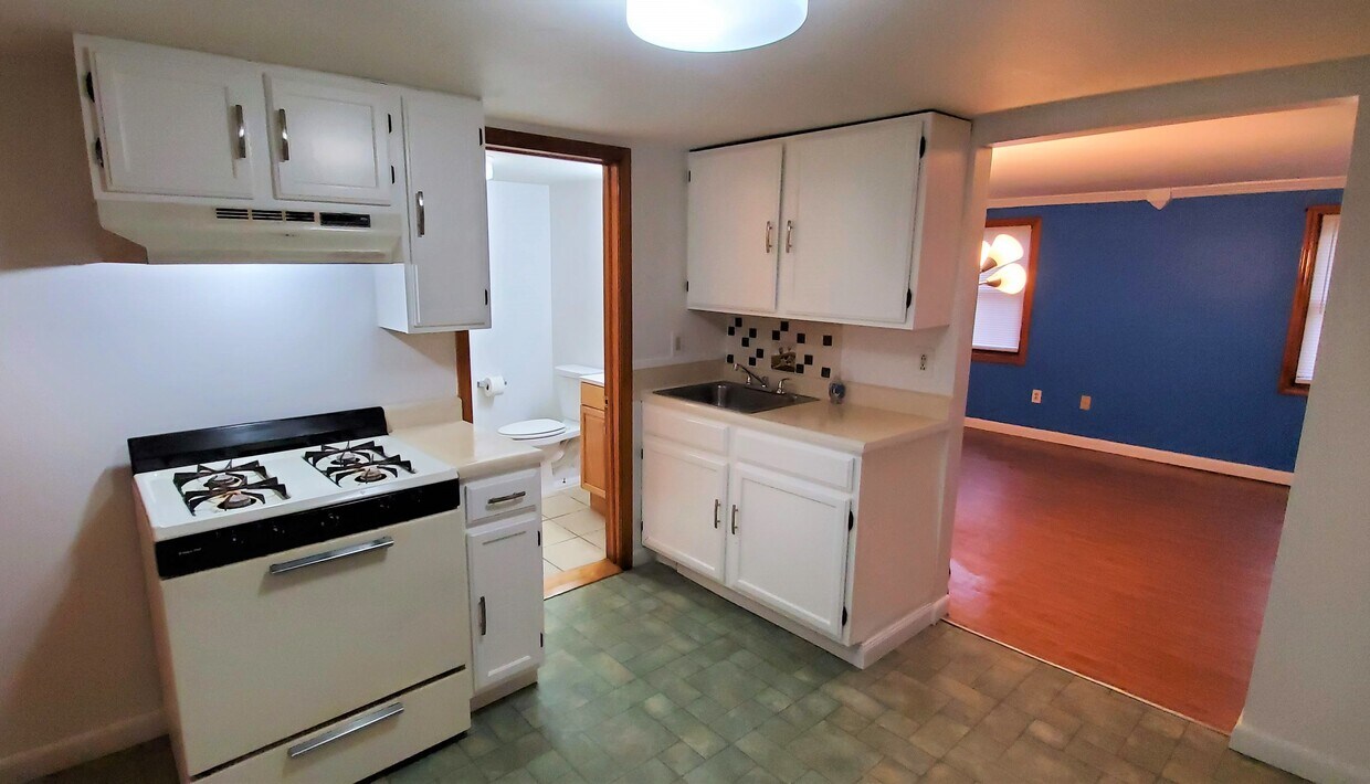 216 Pine St Unit A, Burlington, VT 05401 Apartments in Burlington, VT