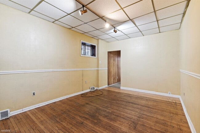 Building Photo - 4 br, 3 bath House - 1846 WILLINGTON ST Un...
