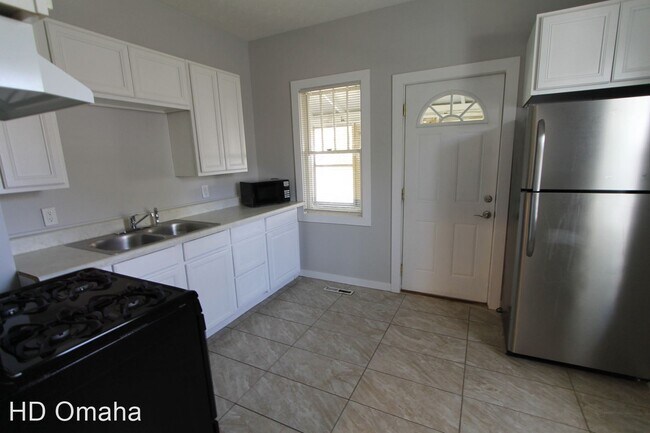 Building Photo - 2 br, 1 bath House - 5821 S. 19th St.