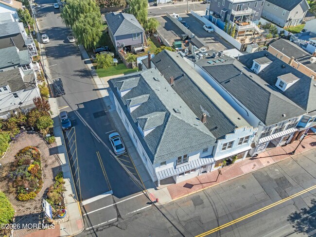 Foto del edificio - 132 Bay Ave