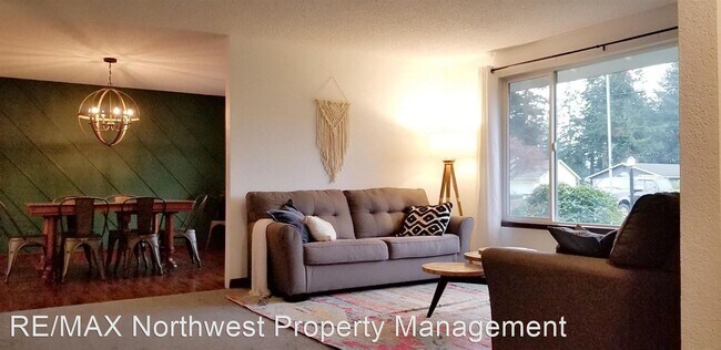 Foto del edificio - 3 br, 2.5 bath House - 18920 Nutmeg St SW