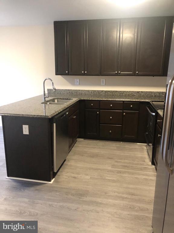 Foto del edificio - 9712 Softwater Way