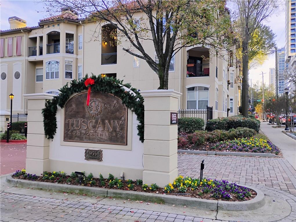 Foto principal - 955 Juniper St NE