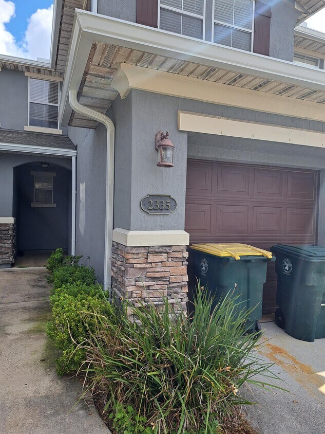 2335 Sunset Bluff Dr, Jacksonville, FL 32216 Townhome Rentals in