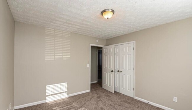 Foto del edificio - 344 Mary Alice Dr