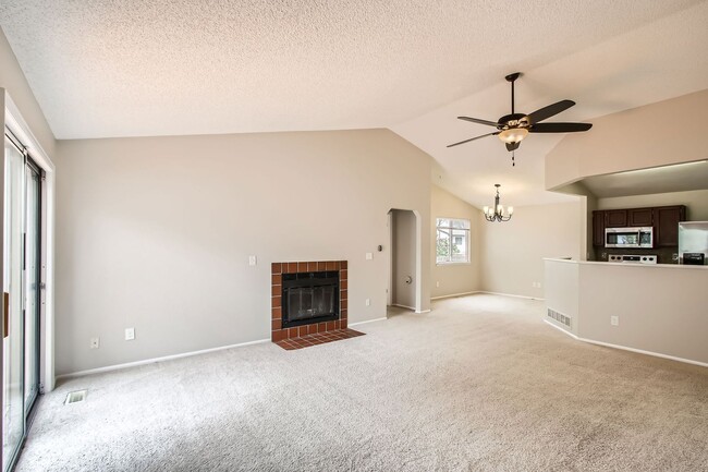 Building Photo - Cute & Cozy 3 Bed 2 Bath Ranch Style Home ...