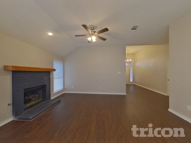 Foto del edificio - 6910 Montego Dr