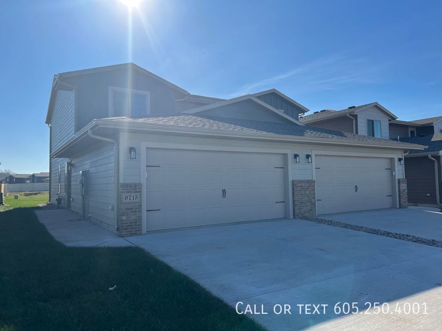 Primary Photo - Tranquil 3-Bedroom, 1.5 Bath Single Family...