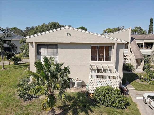 Building Photo - 428 Windrush Bay Dr