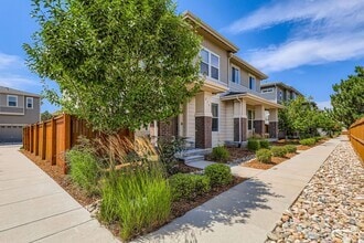 Building Photo - 215 West Jamison Court