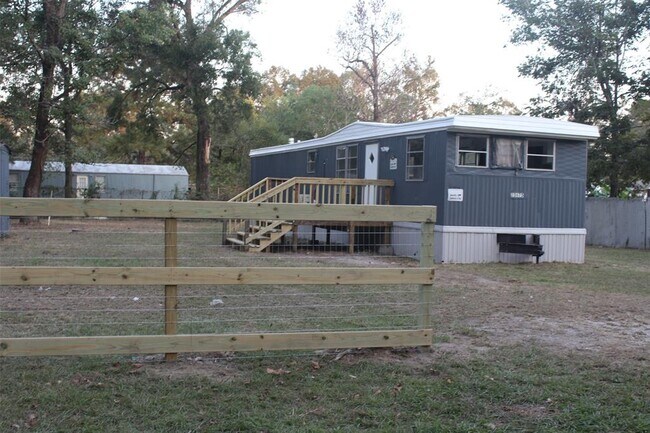 Foto del edificio - 23675 Tejas Dr