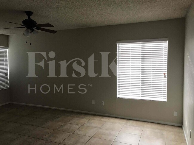 Foto del edificio - 5520 W Golden Ln