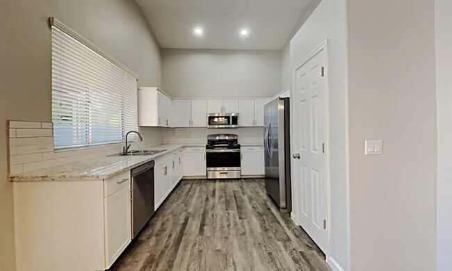 Foto del edificio - 5321 57th St