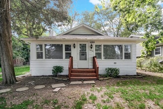 Building Photo - 34904 N Carvis Dr