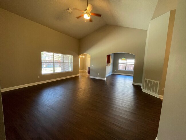 Great Room From Hallway - 3068 Palm St
