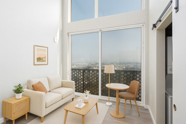 Building Photo - The Ellis Apartments