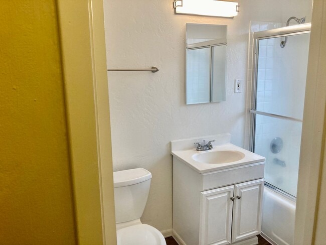 Foto del edificio - 1 Bed/1 Bath Pacific Beach