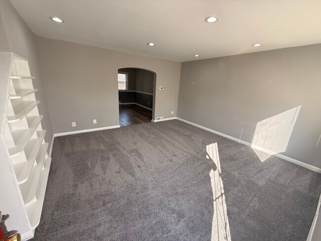 Foto del edificio - 1644 Sherwood Ave