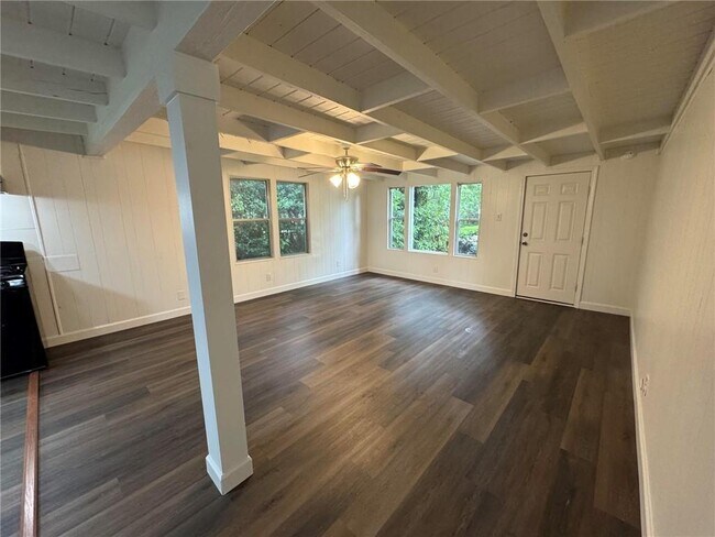 Foto del edificio - 2855 Gill Rd