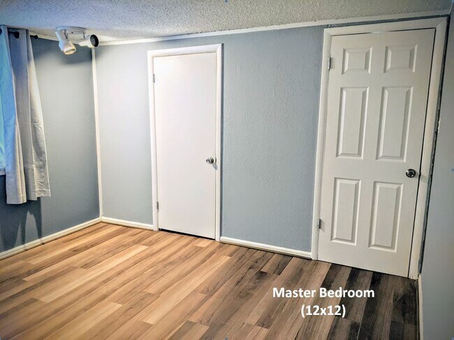 Foto del edificio - 8031 Stuart St