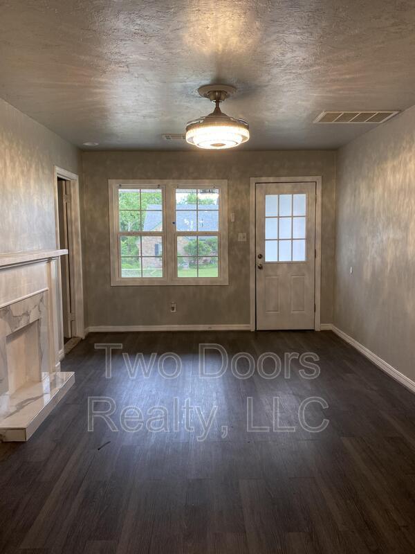 Building Photo - 2517 NW 38th St
