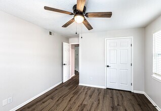 Interior Photo - The Brooks at 808