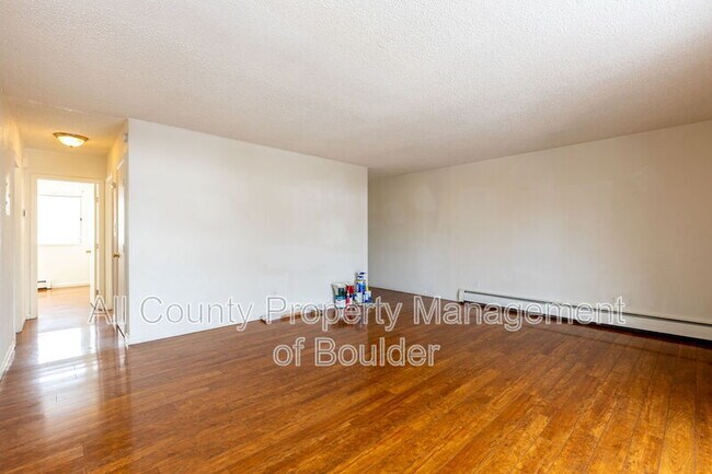 Foto del edificio - 1309 Coffman St