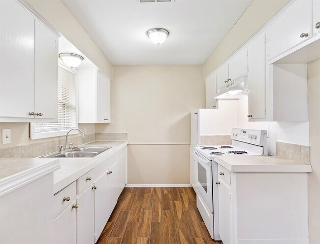 Foto del edificio - 11306 Sageville Dr