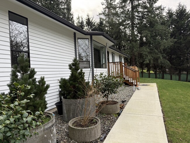 Building Photo - 19611 SR 9