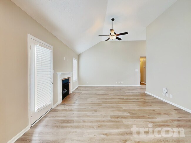 Foto del edificio - 1616 Broad Cir