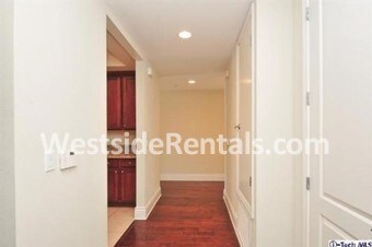 Primary Photo - 1023 Wilcox Ave